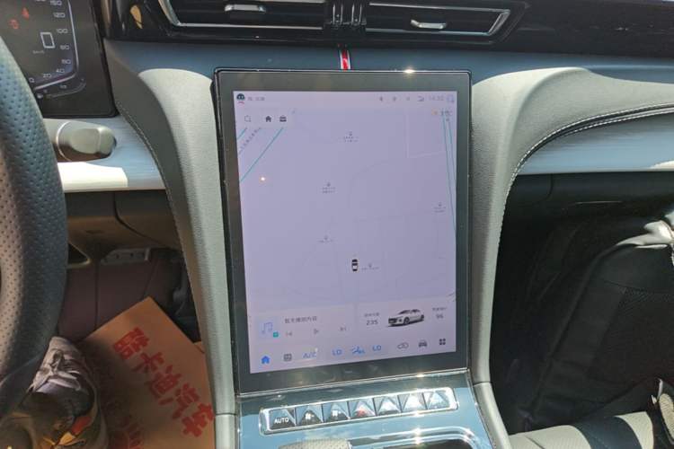 Used Hongqi H5 2025 1.5T DCT Xuan Ying Edition Audio And AC Panel