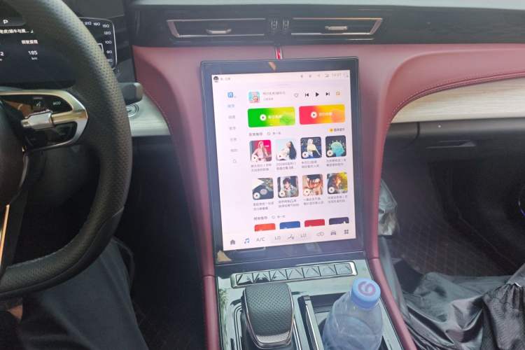 Used Hongqi H5 2025 1.5T DCT Xuan Ying Edition Audio And AC Panel