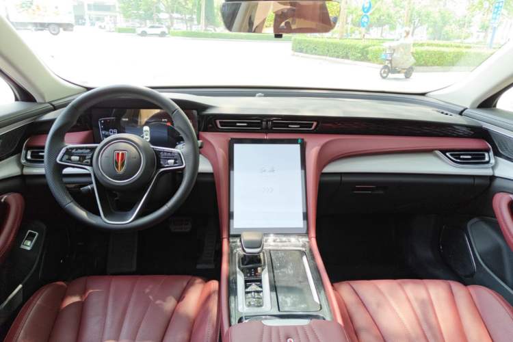 Used Hongqi H5 2025 1.5T DCT Qiyun 500 000th Unit Commemorative Edition Center Console