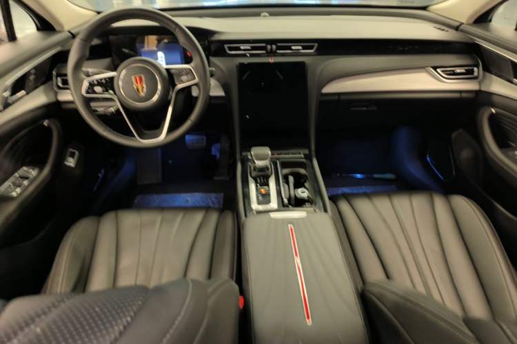 Used Hongqi H5 2025 1.5T DCT Qiyun 500 000th Unit Commemorative Edition Center Console