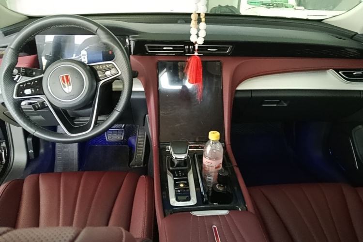 Used Hongqi H5 2025 1.5T DCT Qiyun 500 000th Unit Commemorative Edition Center Console