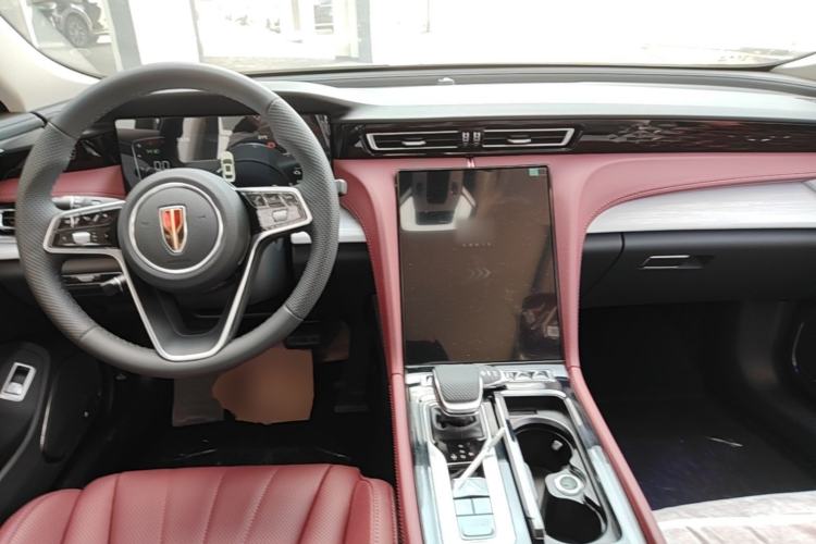 Used Hongqi H5 2025 1.5T DCT Qiyun 500 000th Unit Commemorative Edition Center Console