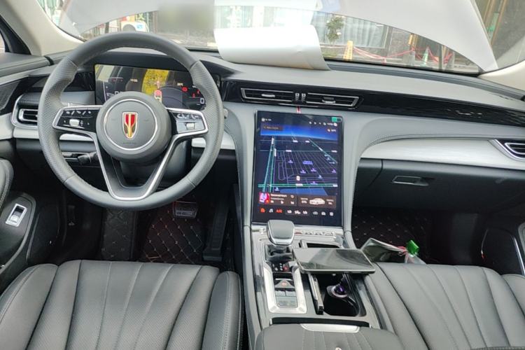Used Hongqi H5 2025 1.5T DCT Qiyun 500 000th Unit Commemorative Edition Center Console