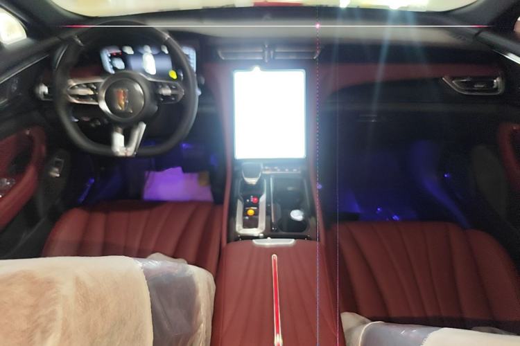 Used Hongqi H5 2025 1.5T DCT Xuan Ying Edition Center Console