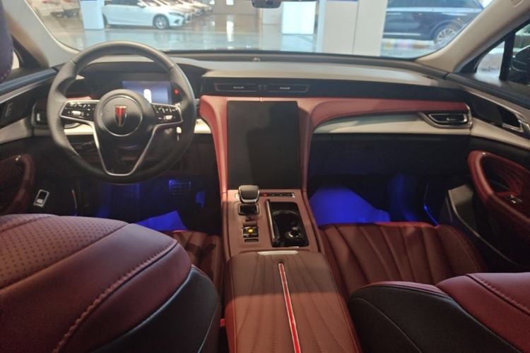 Used Hongqi H5 2025 1.5T DCT Qiyun 500 000th Unit Commemorative Edition Center Console