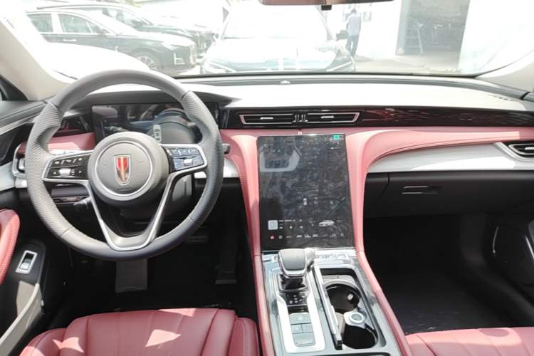 Used Hongqi H5 2025 1.5T DCT Qiyun 500 000th Unit Commemorative Edition Center Console