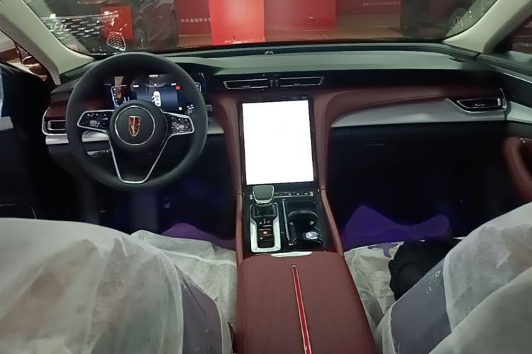 Used Hongqi H5 2025 1.5T DCT Qiyun 500 000th Unit Commemorative Edition Center Console