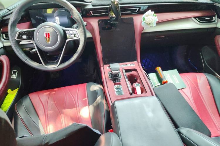 Used Hongqi H5 2025 1.5T DCT Qiyun 500 000th Unit Commemorative Edition Center Console
