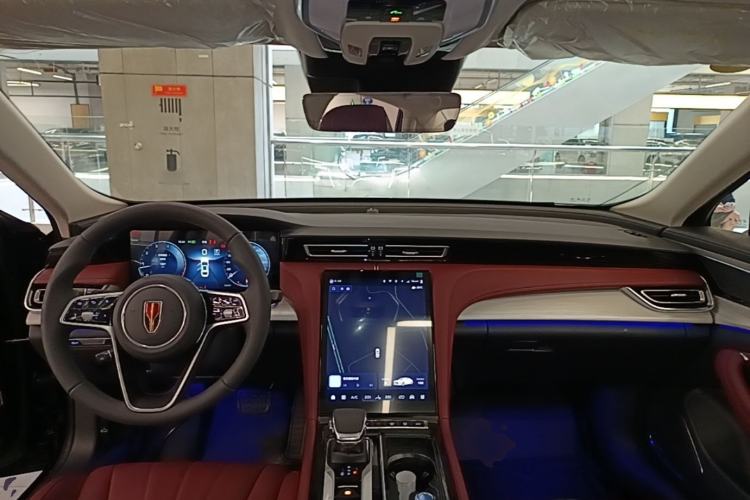 Used Hongqi H5 2025 2.0T Automatic Flag Edition – 500 000 Units Commemorative Version Center Console