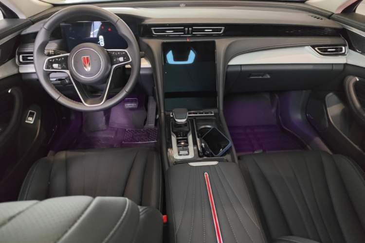 Used Hongqi H5 2025 2.0T Automatic Flagship 500 000th Unit Anniversary Edition Center Console