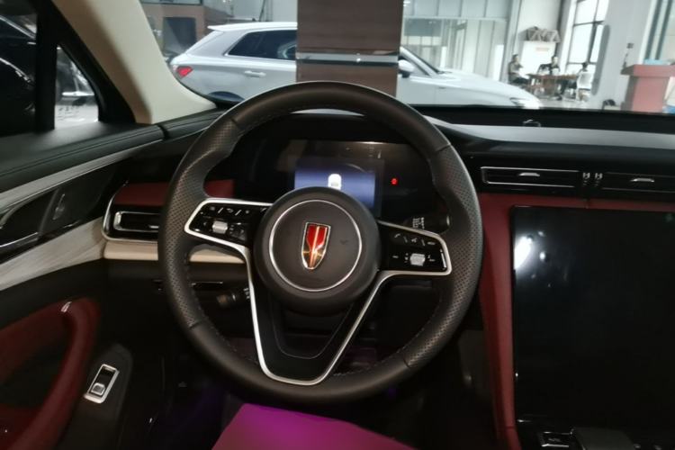 Used Hongqi H5 2025 1.5T DCT Qiyun 500 000th Unit Commemorative Edition Center Console