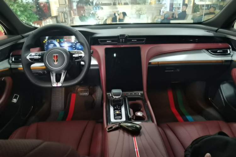 Used Hongqi H5 2025 2.0T Automatic Xuan Ying Edition Center Console