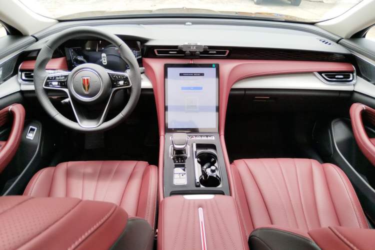 Used Hongqi H5 2025 1.5T DCT Qiyun 500 000th Unit Commemorative Edition Center Console