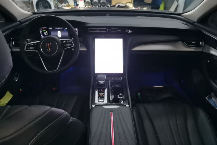 Used Hongqi H5 2025 1.5T DCT Qiyun 500 000th Unit Commemorative Edition Center Console