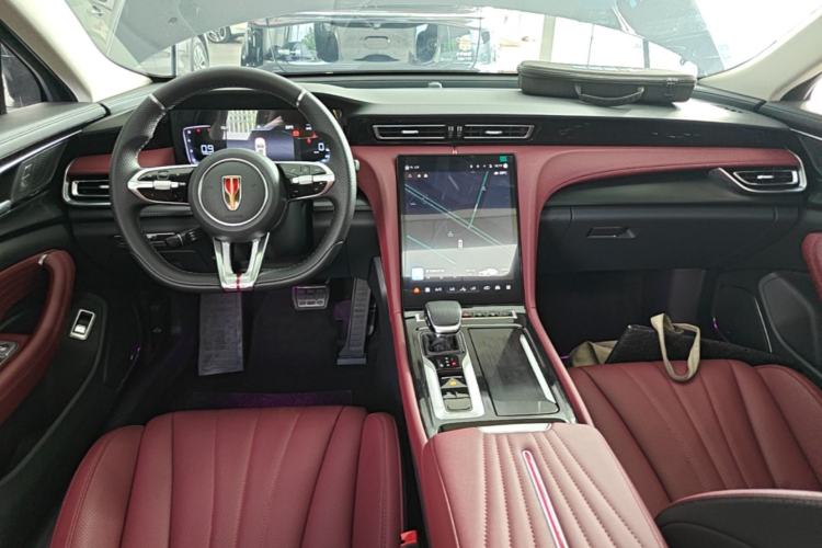Used Hongqi H5 2025 1.5T DCT Xuan Ying Edition Center Console