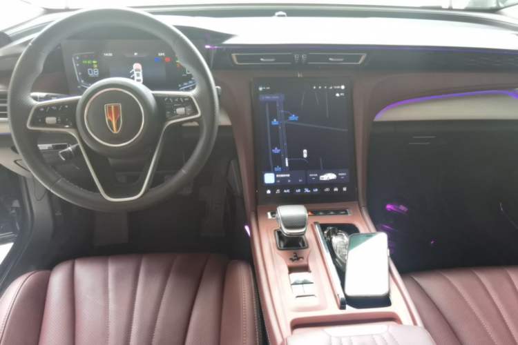 Used Hongqi H5 2025 1.5T DCT Qiyun 500 000th Unit Commemorative Edition Center Console
