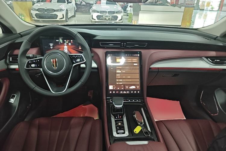 Used Hongqi H5 2025 2.0T Automatic Flag Edition – 500 000 Units Commemorative Version Center Console