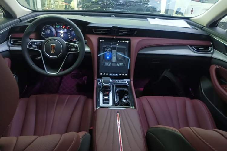 Used Hongqi H5 2025 2.0T Automatic Flagship 500 000th Unit Anniversary Edition Center Console