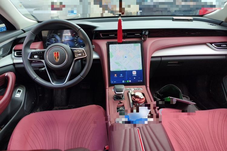 Used Hongqi H5 2025 2.0T Automatic Flag Edition – 500 000 Units Commemorative Version Center Console