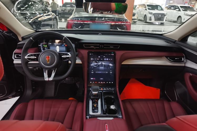 Used Hongqi H5 2025 1.5T DCT Xuan Ying Edition Center Console