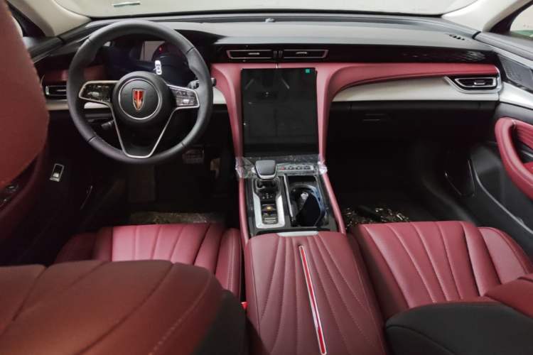 Used Hongqi H5 2025 2.0T Automatic Flagship 500 000th Unit Anniversary Edition Center Console
