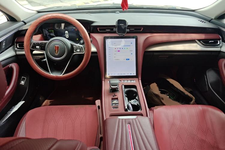Used Hongqi H5 2025 1.5T DCT Qiyun 500 000th Unit Commemorative Edition Center Console