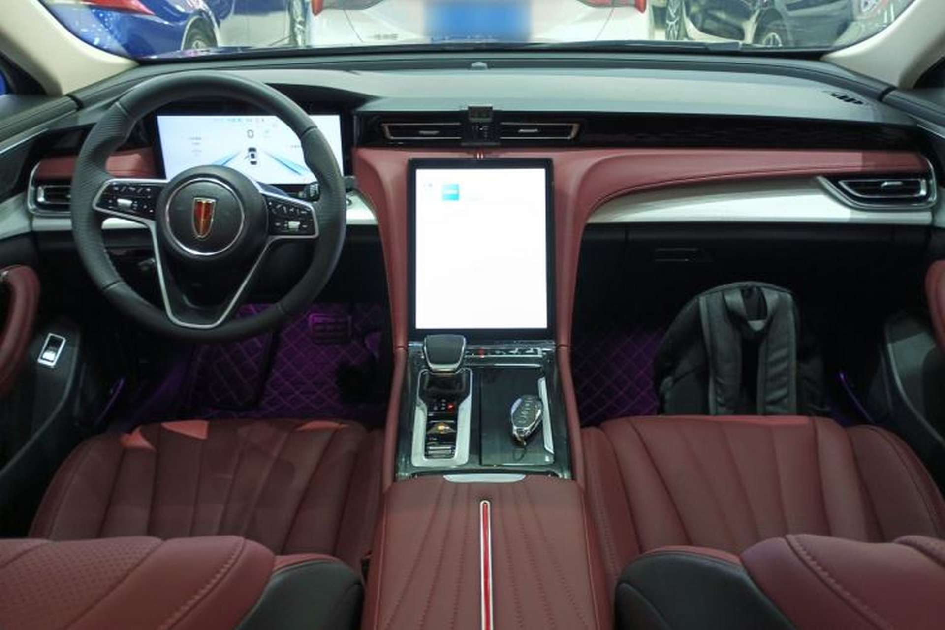 Used Hongqi H5 2025 2.0T Automatic Flag Edition – 500 000 Units Commemorative Version Center Console