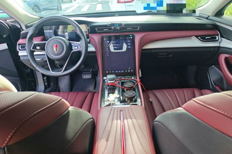 Used Hongqi H5 2025 1.5T DCT Qiyun 500 000th Unit Commemorative Edition Center Console