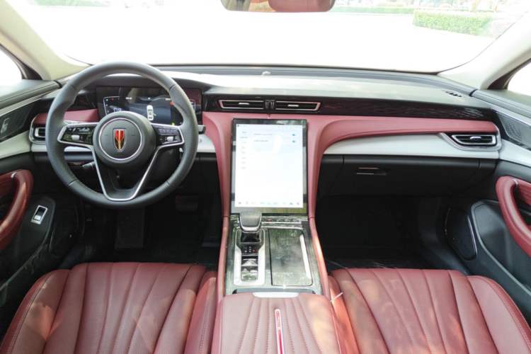 Used Hongqi H5 2025 1.5T DCT Qiyun 500 000th Unit Commemorative Edition Center Console