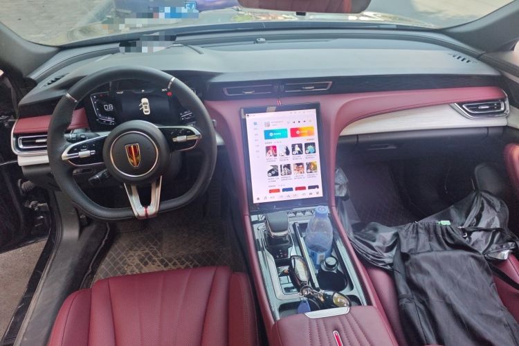 Used Hongqi H5 2025 1.5T DCT Xuan Ying Edition Center Console