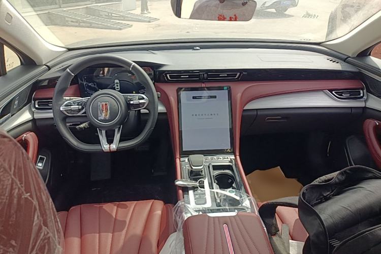 Used Hongqi H5 2025 1.5T DCT Xuan Ying Edition Center Console