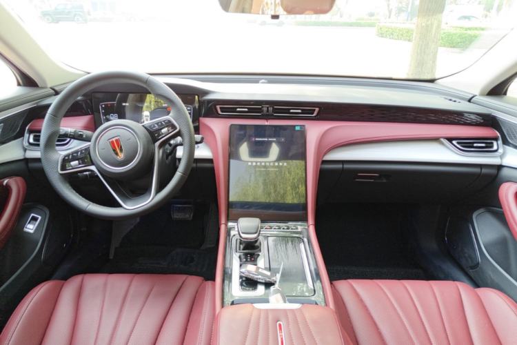 Used Hongqi H5 2025 1.5T DCT Qiyun 500 000th Unit Commemorative Edition Center Console