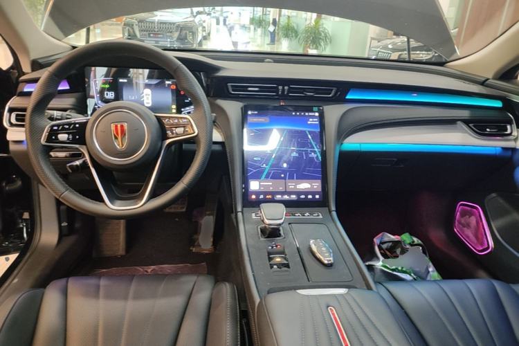 Used Hongqi H5 2025 1.5T DCT Qiyun 500 000th Unit Commemorative Edition Center Console