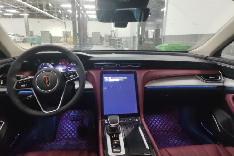 Used Hongqi H5 2025 2.0T Automatic Flag Edition – 500 000 Units Commemorative Version Center Console