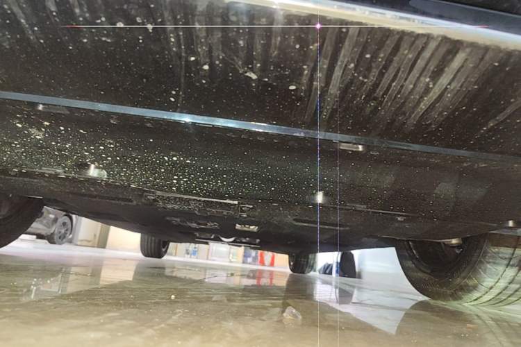 Used Hongqi H5 2025 2.0T Automatic Flag Edition – 500 000 Units Commemorative Version Chassis Front