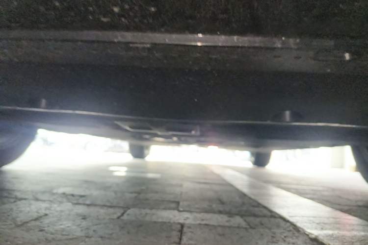 Used Hongqi H5 2025 2.0T Automatic Flag Edition – 500 000 Units Commemorative Version Chassis Front