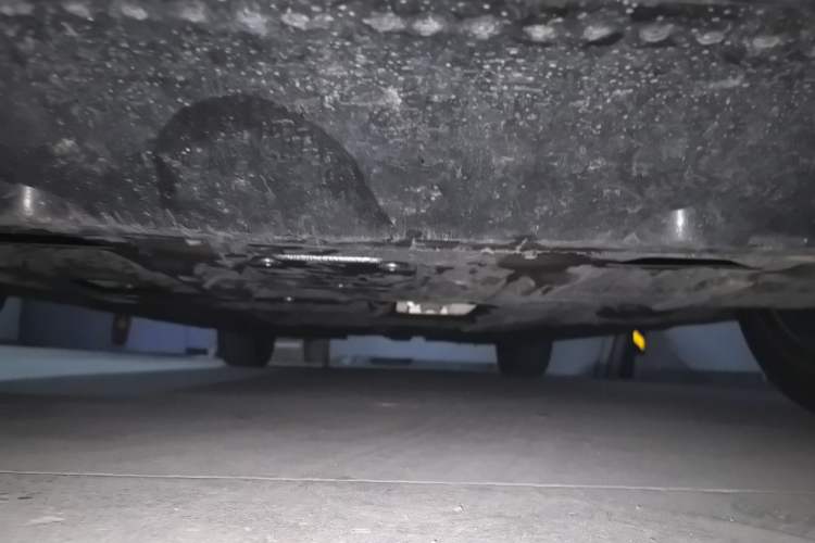 Used Hongqi H5 2025 2.0T Automatic Xuan Ying Edition Chassis Front