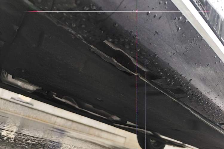 Used Hongqi H5 2025 2.0T Automatic Flag Edition – 500 000 Units Commemorative Version Chassis Front Left