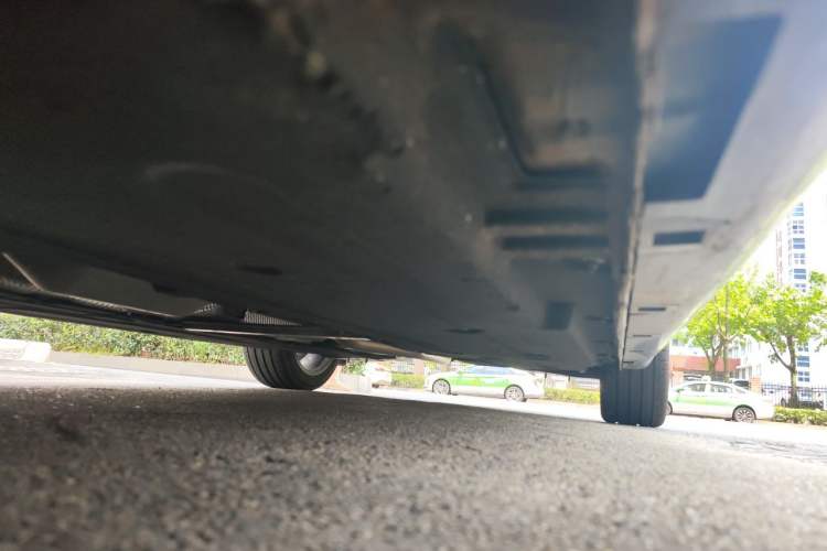 Used Hongqi H5 2025 1.5T DCT Xuan Ying Edition Chassis Front Left