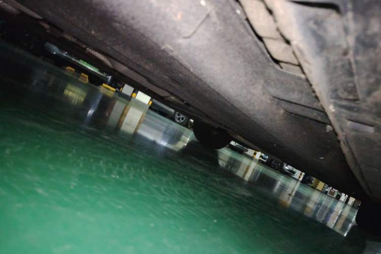 Used Hongqi H5 2025 1.5T DCT Qiyun 500 000th Unit Commemorative Edition Chassis Front Left