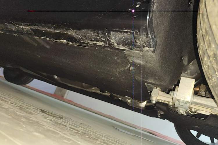 Used Hongqi H5 2025 1.5T DCT Xuan Ying Edition Chassis Front Right