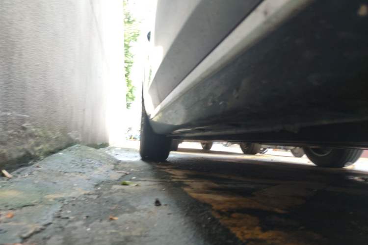 Used Hongqi H5 2025 1.5T DCT Qiyun 500 000th Unit Commemorative Edition Chassis Front Right
