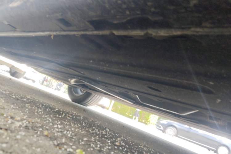 Used Hongqi H5 2025 1.5T DCT Qiyun 500 000th Unit Commemorative Edition Chassis Front Right