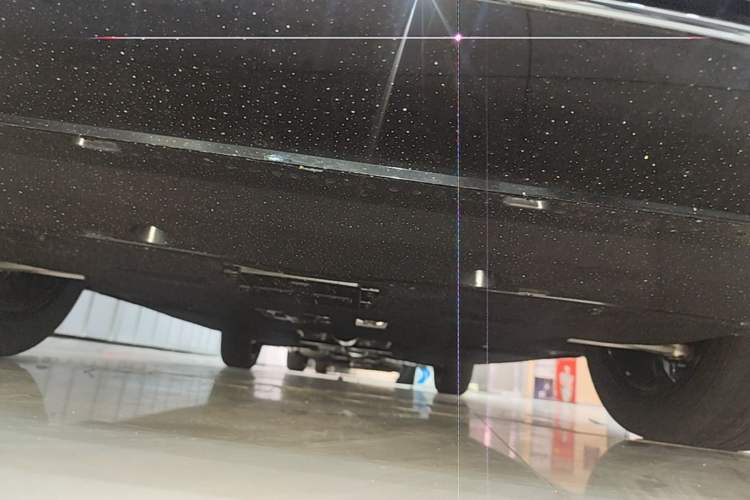 Used Hongqi H5 2025 2.0T Automatic Flag Edition – 500 000 Units Commemorative Version Chassis Front
