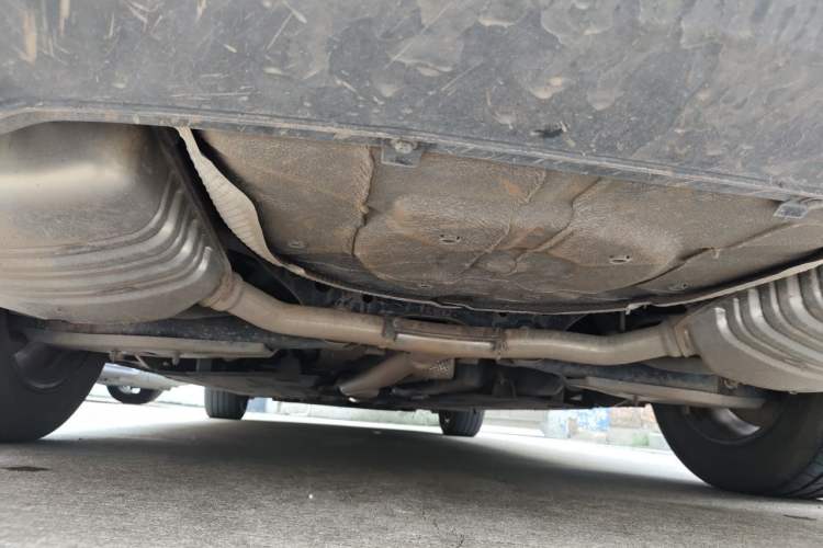 Used Hongqi H5 2025 1.5T DCT Qiyun 500 000th Unit Commemorative Edition Chassis Rear
