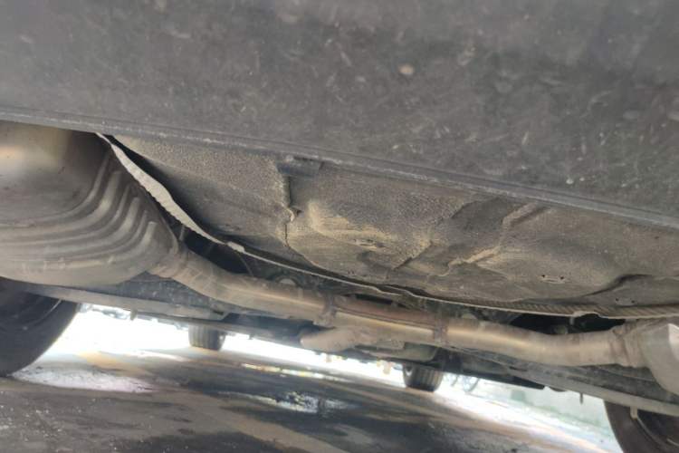 Used Hongqi H5 2025 1.5T DCT Qiyun 500 000th Unit Commemorative Edition Chassis Rear