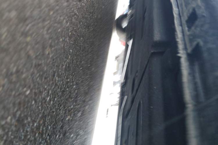 Used Hongqi H5 2025 1.5T DCT Qiyun 500 000th Unit Commemorative Edition Chassis Rear Left