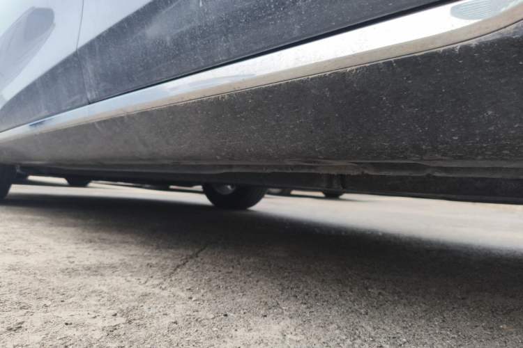 Used Hongqi H5 2025 2.0T Automatic Flag Edition – 500 000 Units Commemorative Version Chassis Rear Left