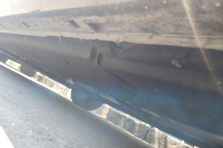 Used Hongqi H5 2025 1.5T DCT Qiyun 500 000th Unit Commemorative Edition Chassis Rear Left