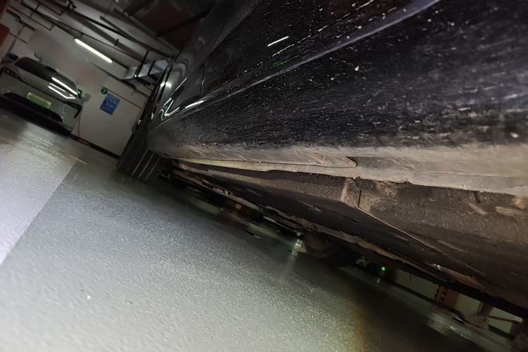 Used Hongqi H5 2025 1.5T DCT Qiyun 500 000th Unit Commemorative Edition Chassis Rear Left